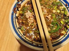 -洱火云南酸菜牛肉火锅(石景山当代商城店)