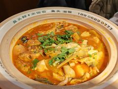 特色鱼头泡饭-魏铭鱼头捞饭(嘉善店)