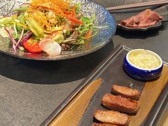 -铭牛烧肉·和牛海鲜自助(高新月牙湖店)