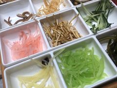 -野山舂·贵州现舂酸汤牛肉(民生路店)