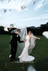 -雪中彩影婚纱摄影·微光艺术中心