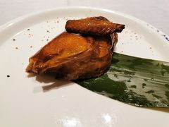多汁脆皮乳鸽-Yan Ting 宴庭中餐厅(上海静安瑞吉酒店)
