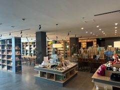 -魔方城市书房(中街益田店)