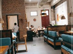大堂-苹果树下艺术餐厅(宋庄店)