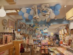 -猫的天空之城概念书店(束河店)