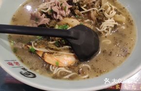 Fried Fish and Pork Kidney Noodles