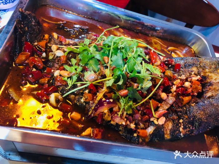 主烤倌烧烤碳烤鲶鱼图片