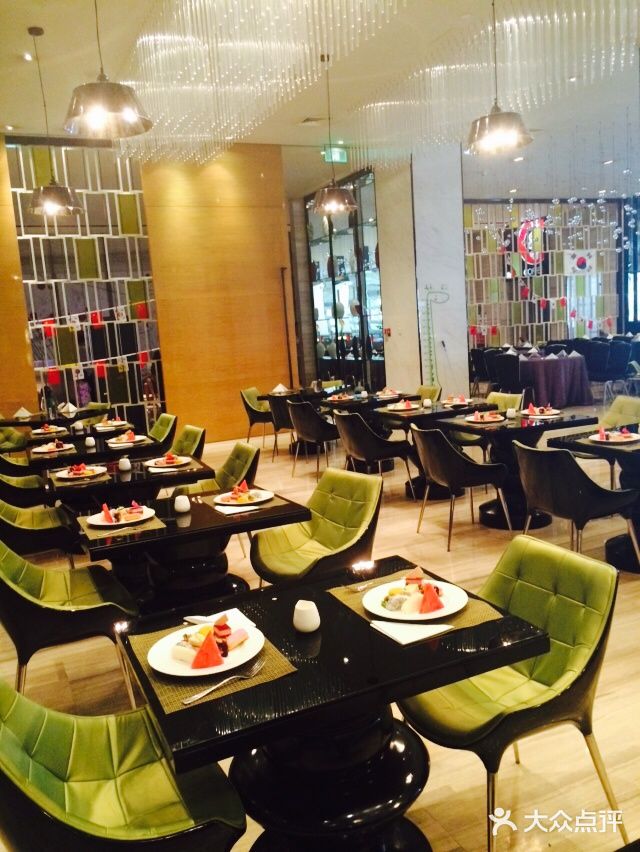 青岛富力艾美酒店图片