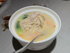 鸡汤大煮干丝-小厨娘绣中淮扬(总统府大行宫店)