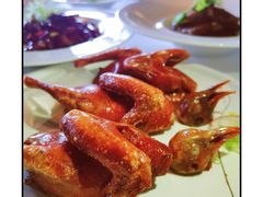 玻璃皮润烧乳鸽王-富力丽思卡尔顿酒店·丽轩中餐厅