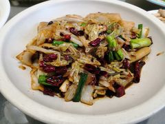 辣白菜炒饺子皮-石羊农庄