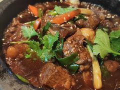 牛肝菌焖牛筋牛肉-雀舞云南菜(乐客城店)