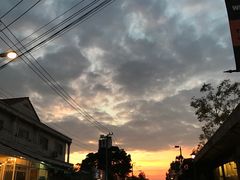 -席娜卡琳火车铁道夜市