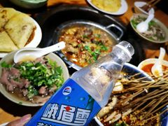 -大众跷脚牛肉馆·非遗传承单位(峨眉山店)