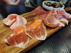 -wineapp葡萄酒餐吧(外滩金融中心店)