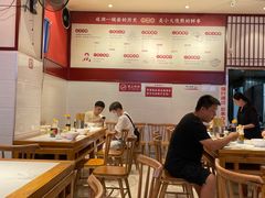 大堂-李兰英湖南面馆(护国路店)