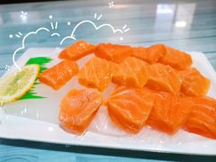三文鱼刺身中段-酉泽屋刺身三文鱼寿司主题餐厅(望馨商业中心店)