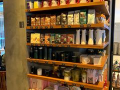 零售区-星巴克(烟台大悦城店)