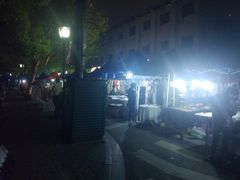 -吴山路夜市