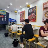 酸菜鱼双拼，味道真的好好。一份才20来块钱。