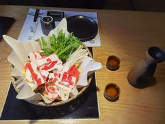 -枝魯枝魯自助料理