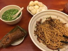 -佬钱湾仔(衣裳街店)