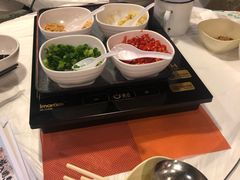 -鲜入围煮花胶鸡海鲜火锅