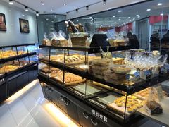 面包甜点陈列柜-丽莎蓓甜CAKE生日蛋糕·动物奶油(石家庄店)