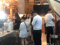 -老东镇啤酒屋海鲜加工·蒸汽海鲜·海鲜烧烤(台东店)