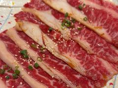 -山川小町·极番烧肉(新地假日广场店)