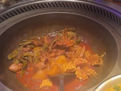-山河屯铁锅炖(哈西站店)