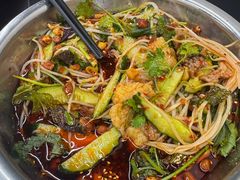 -周良天山牛杂城(天山路总店)
