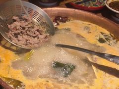 -洱火云南酸菜牛肉火锅(石景山当代商城店)