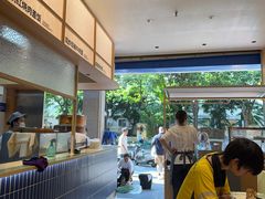 -李与白包子铺(桐梓林店)