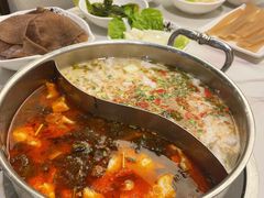酸菜黑鱼鸳鸯小锅-德林酸菜鱼火锅(南丹店)
