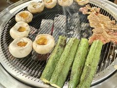 -围炉肉舍•炭烤活鳗•丹东海鲜烤肉(步行街店)