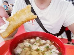 -张阿三馄饨店