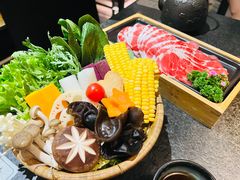-湊湊火锅·茶憩(新中关购物中心店)