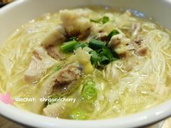 鸡汤银丝面-二孃鸡爪爪(东郊记忆店)