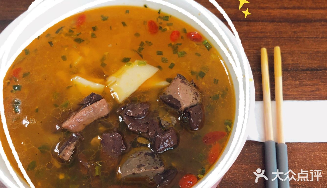 工作加班狗的暖心速食👉螺元元鲜笋老鸭汤粉
