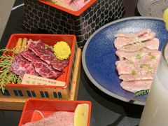 -山川小町·极番烧肉(新地假日广场店)