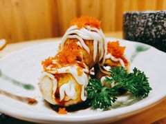 三文鱼牛油果卷-龍二烧肉酒场(九亭店)