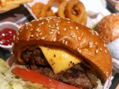 -The Habit Burger Grill 哈比特汉堡(复兴soho店)