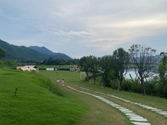 -芦茨金富饭庄·25年老字号·专做稻草鸡