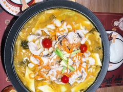 -山城外·非遗酸菜鱼(蜀都万达店)