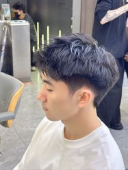 -藤野造型烫发染发