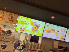 -麦当劳(上海虹桥站30B检票口楼上)