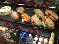 -星巴克臻选(莘庄仲盛店)