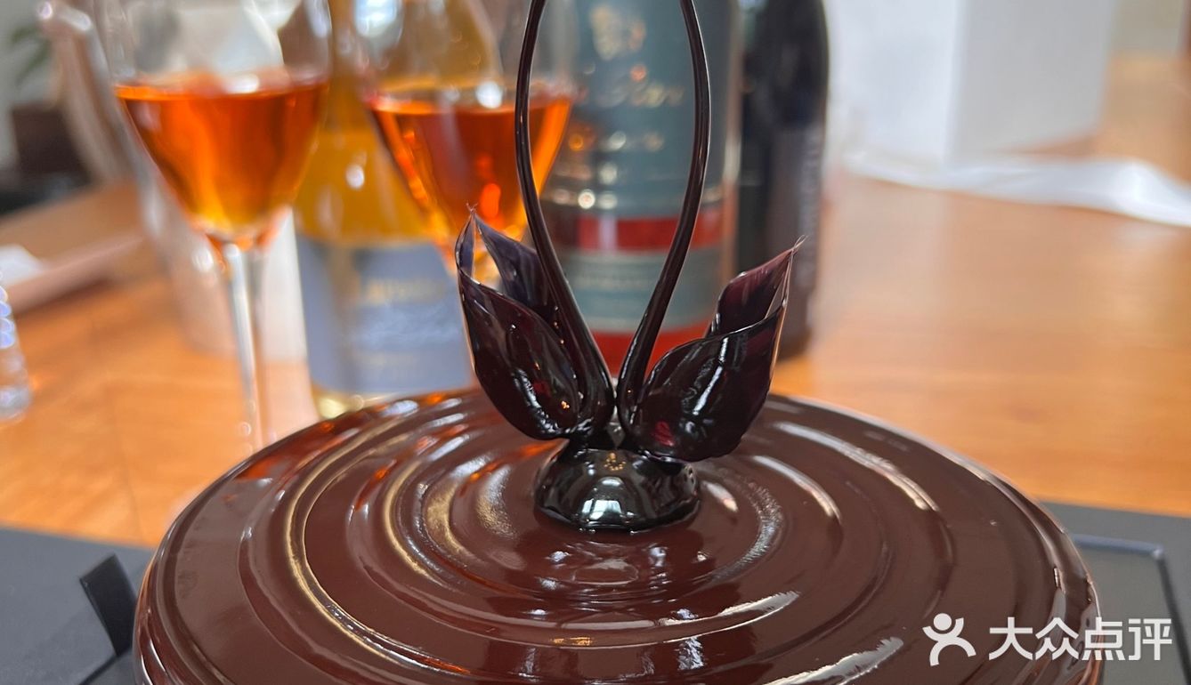 黑天鹅蛋糕🎂为纪念日留下美美的回味