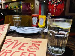 -HIGH FIVE哈福手工汉堡(桂林路店)